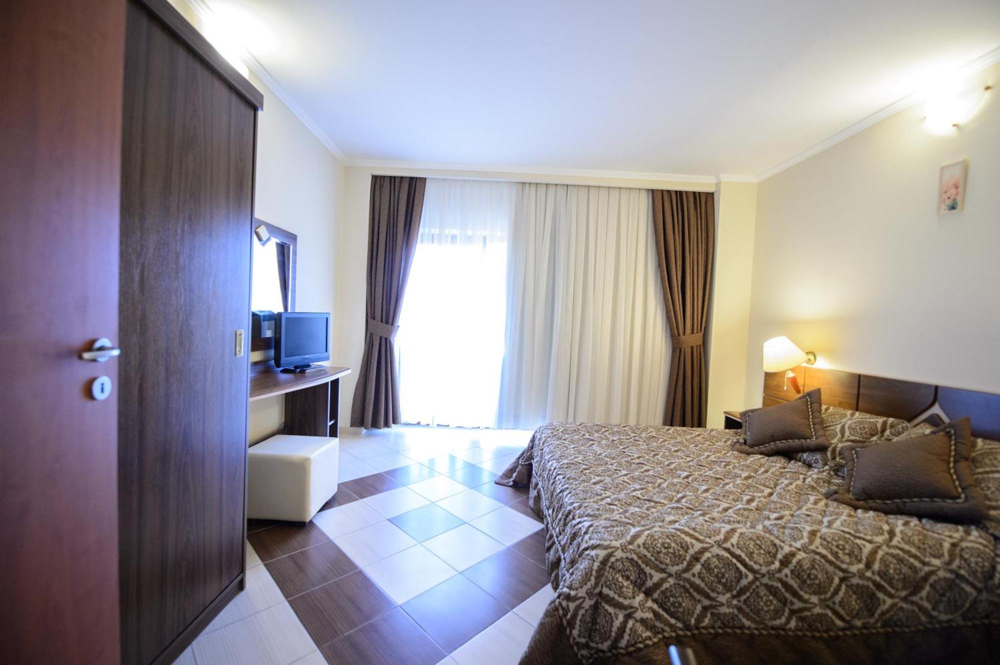 Holiday Olimp Hotel Room photo